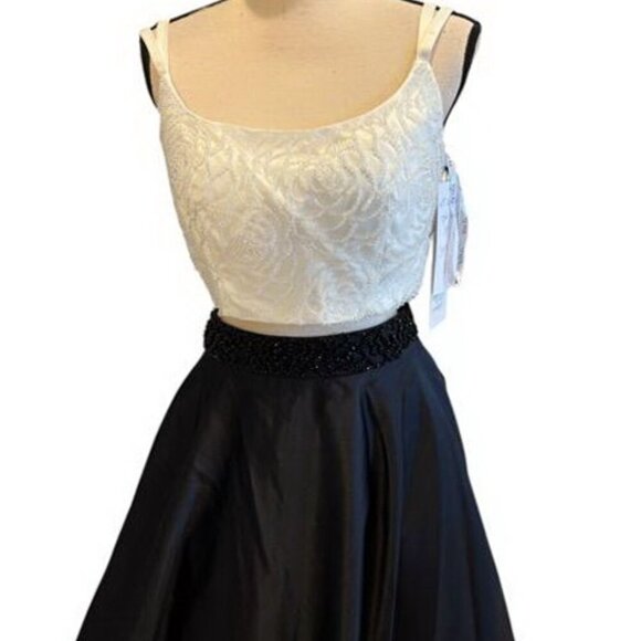 Vivi Ta Black White Beaded 2 Piece Dress Ball Gown - Picture 5 of 5